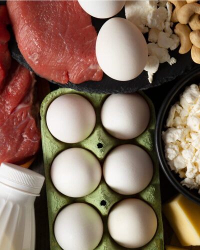 Proteinas animales como huevo, carnes rojas y leche
